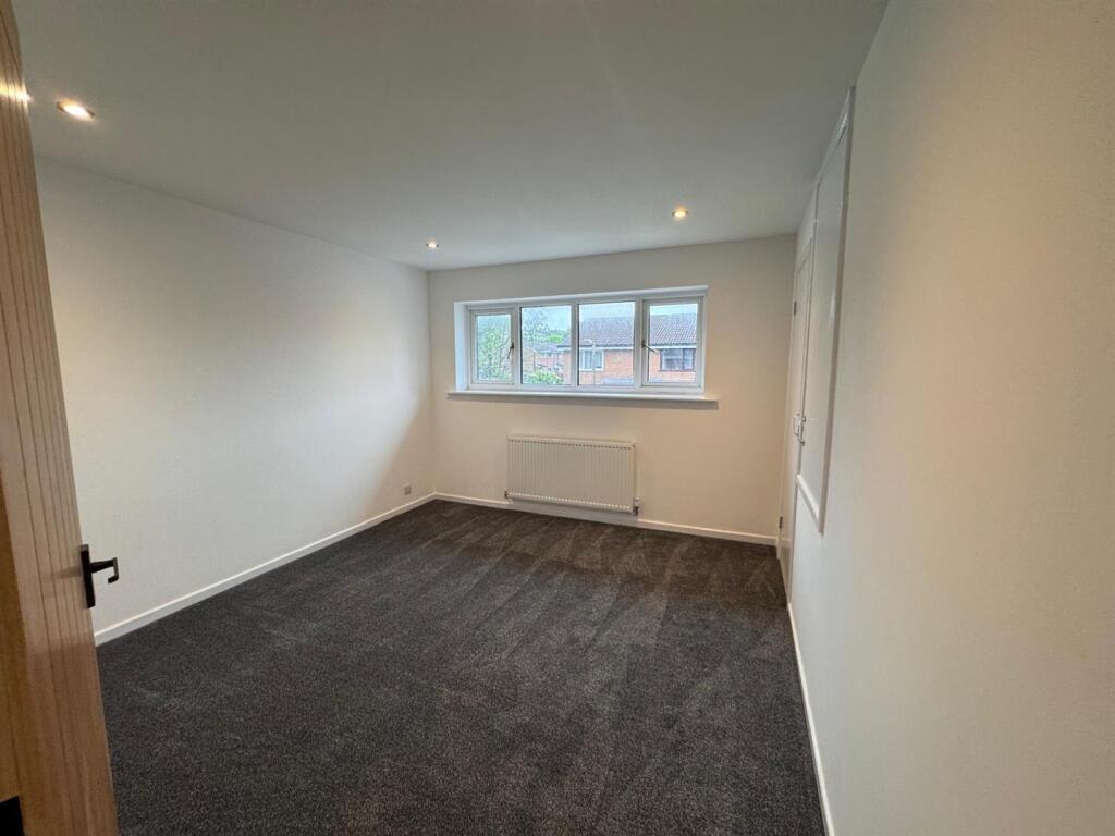 Dunchurch Close, Lostock - View 5