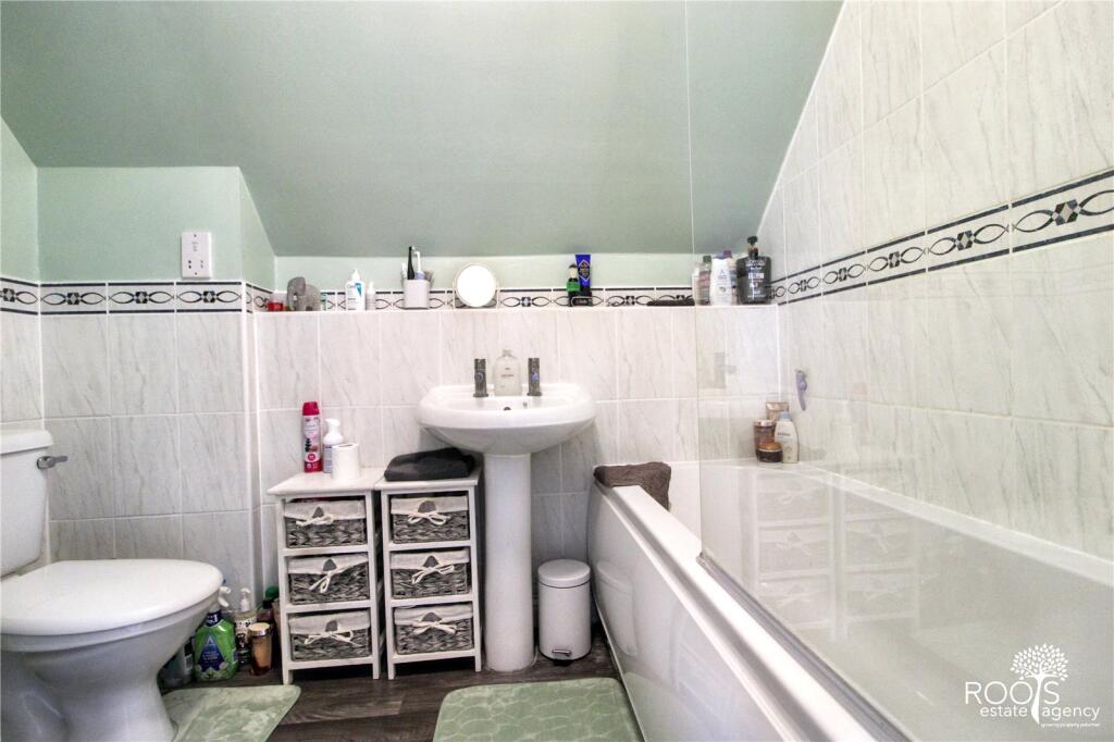 Apartment in Thatcham, West Berkshire - View 5