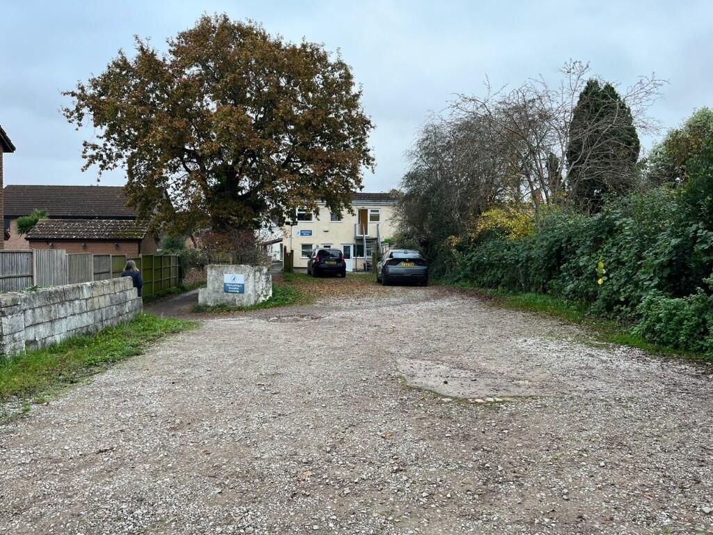 Newport Road, Caldicot, Monmouthshire, NP26 photo 2