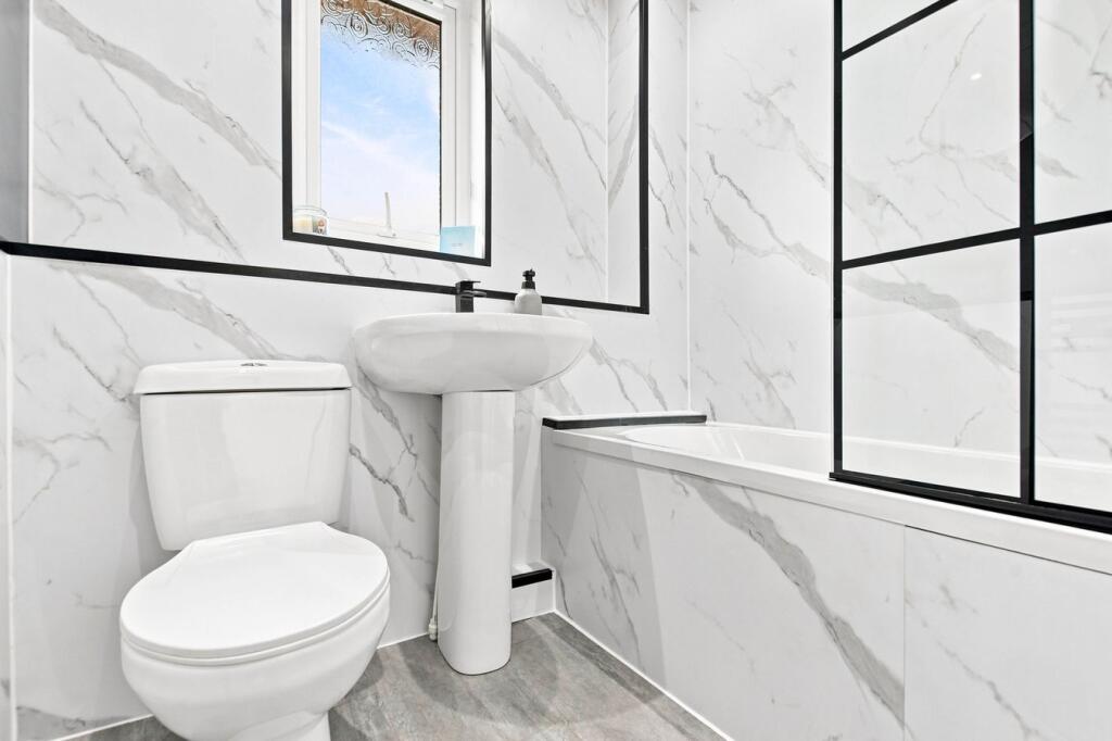 Apartment in Kilmarnock, North Ayrshire - View 3
