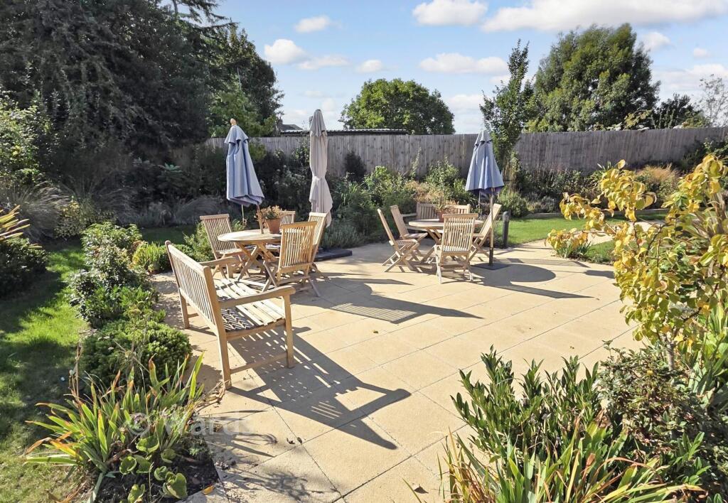 Apartment in Gillingham, Parkwood - More
