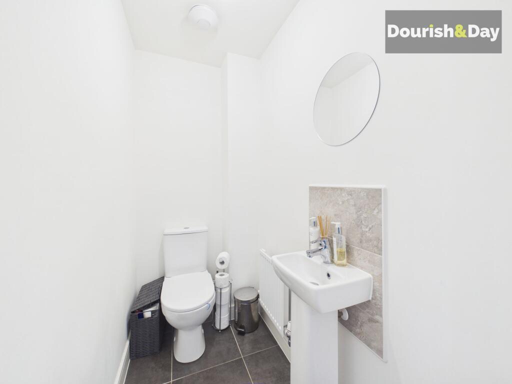 House in Stoke-on-Trent - More