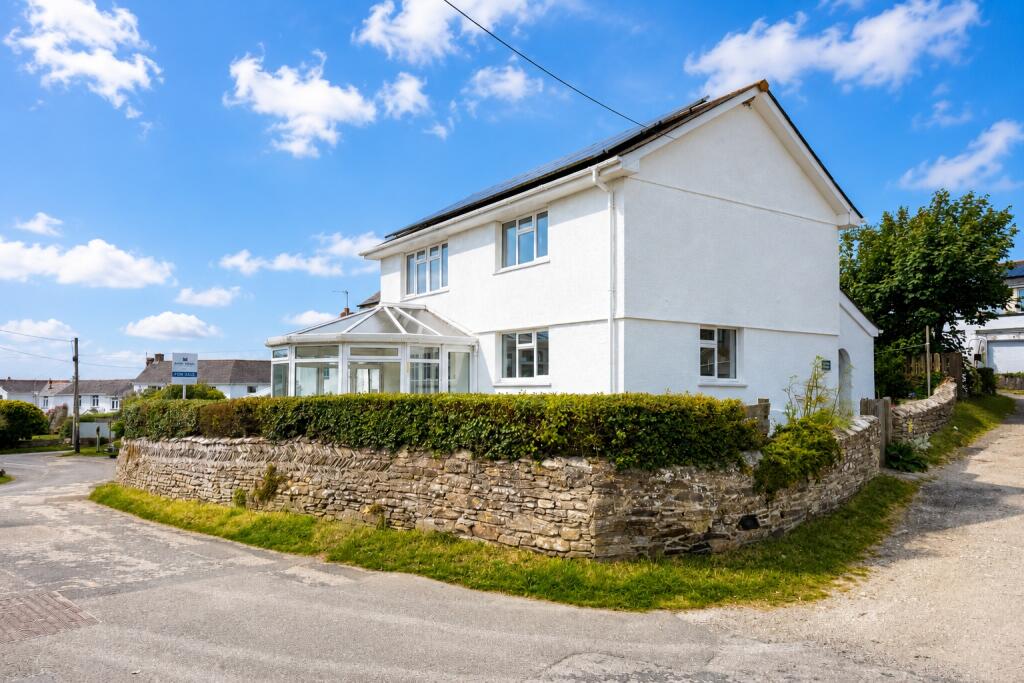 Main image of property: Lonsdale Cottage, Trevarrian, TR8
