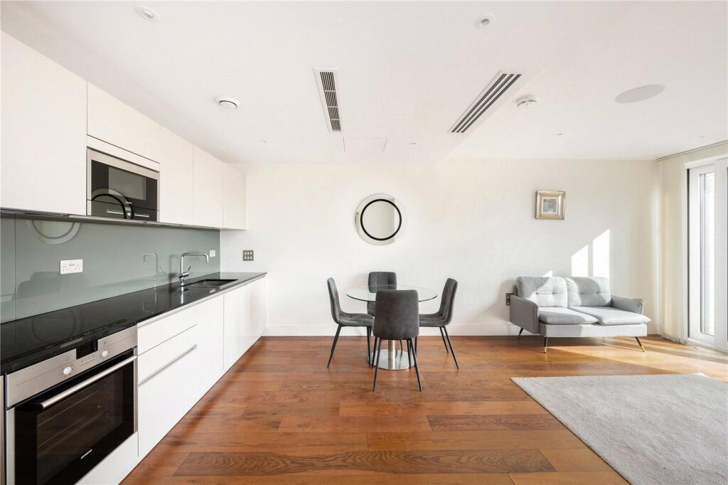 Apartment in London - More