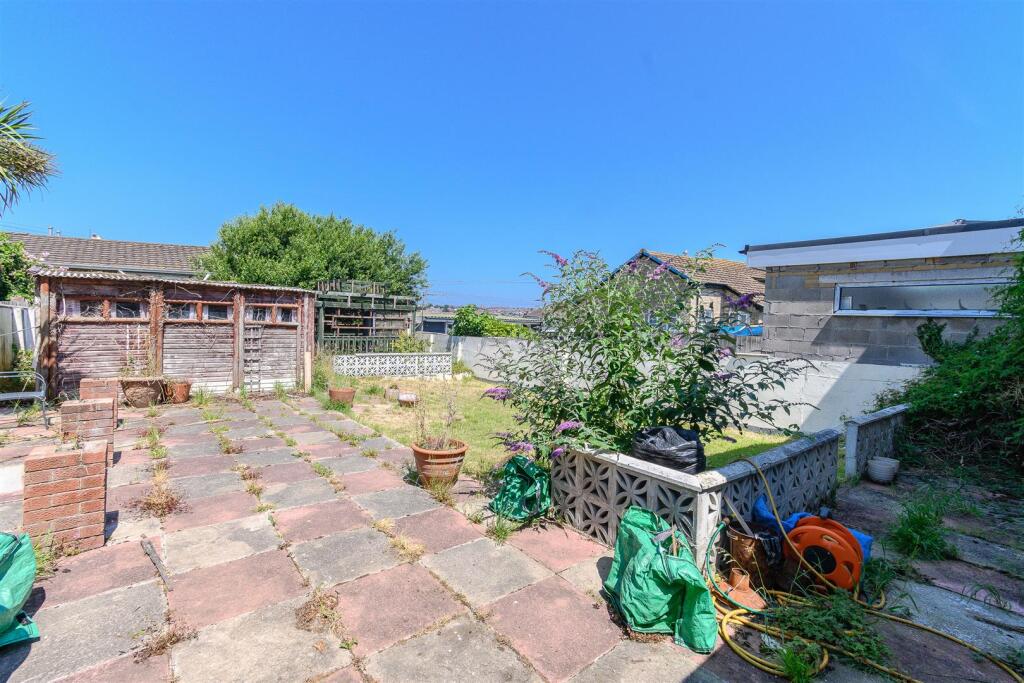 Amherst Crescent, Barry Island - View 3