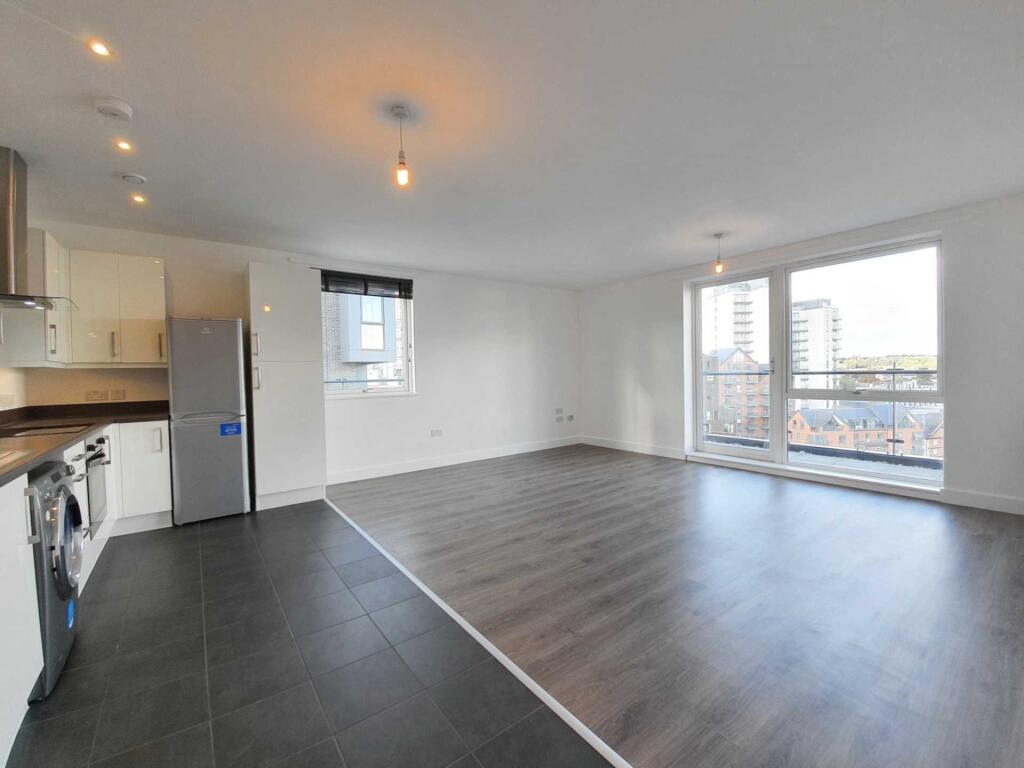 Apartment in Ipswich - View 4