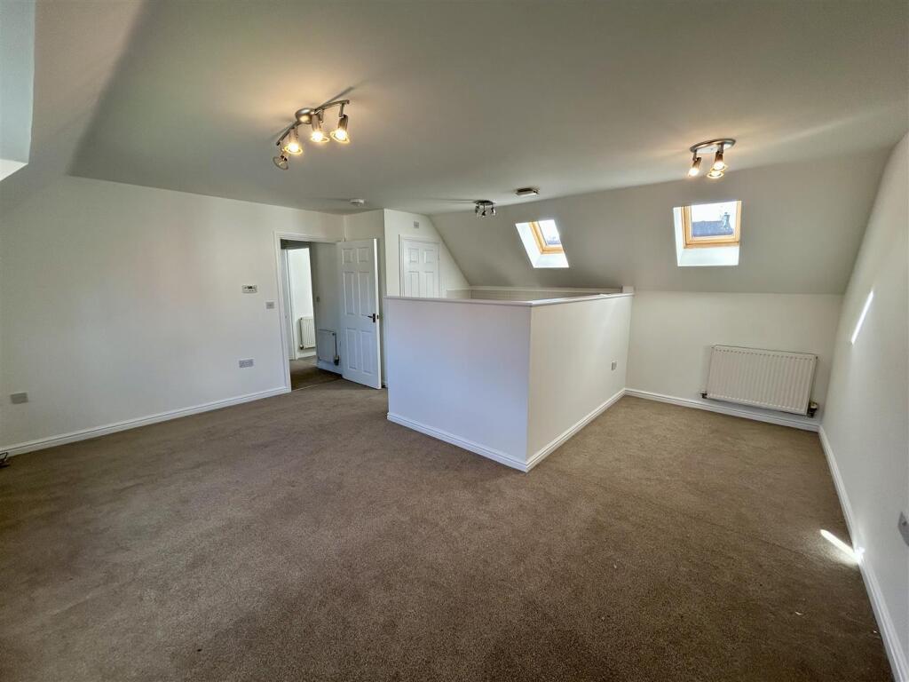 House in Leominster, Broadward - View 5