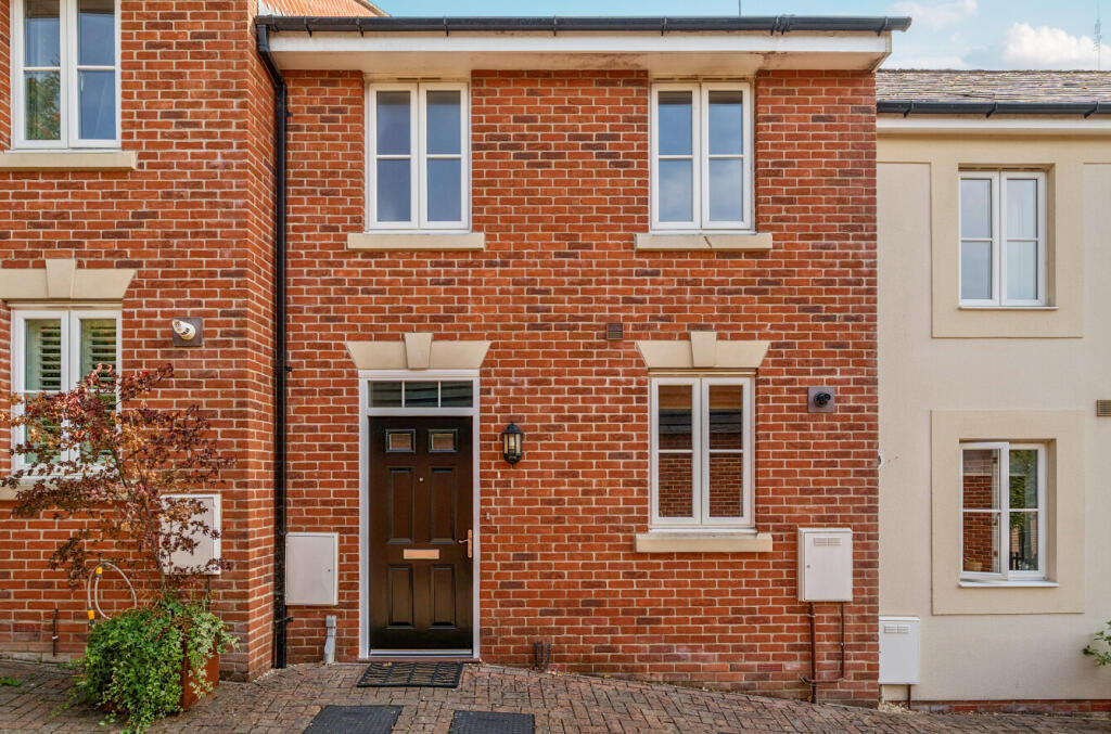 Main image of property: The Paddock, Itchen Abbas, Winchester, Hampshire, SO21