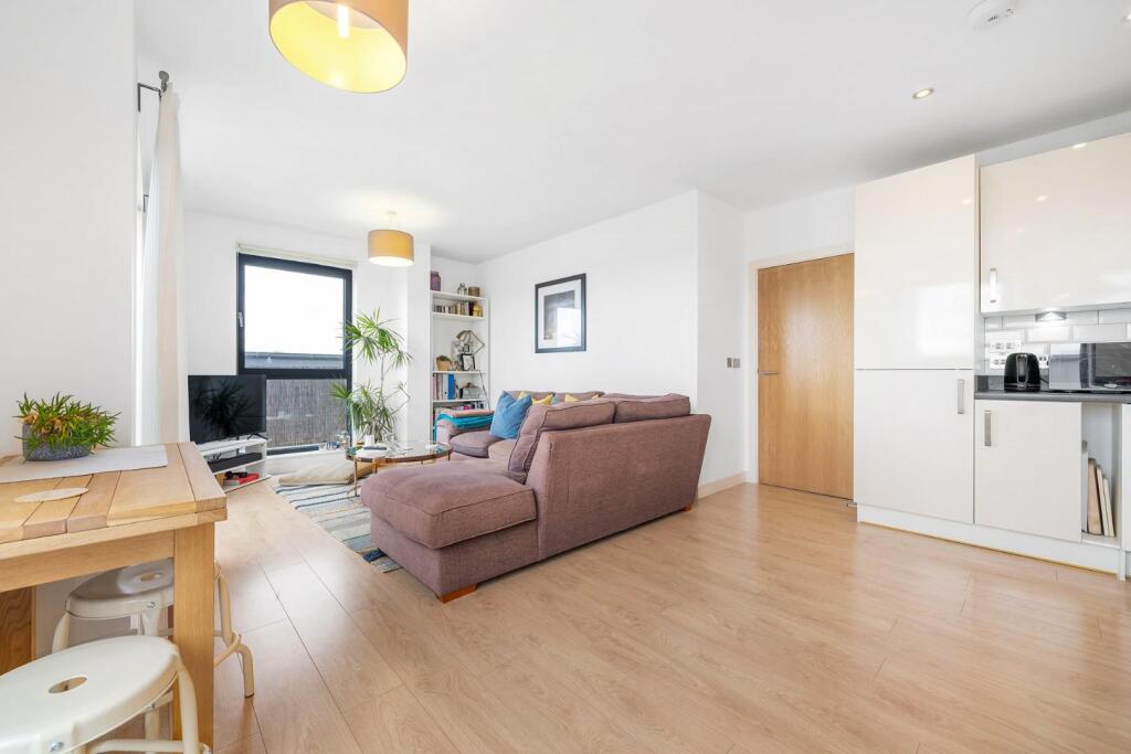 Main image of property: Brixton Road, SW9