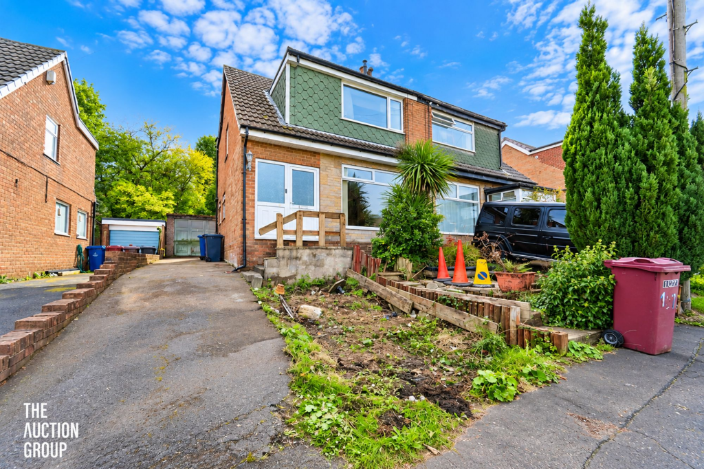 3-bed semi-detached on Rhodes Avenue, Blackburn, BB1, £155,000