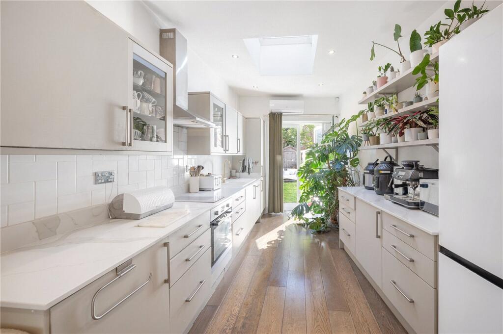 House in London - View 3