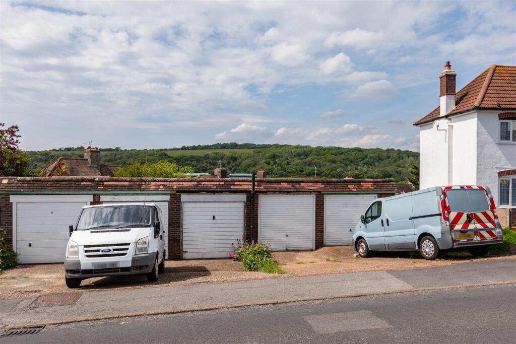 Nyetimber Hill, Brighton photo 4