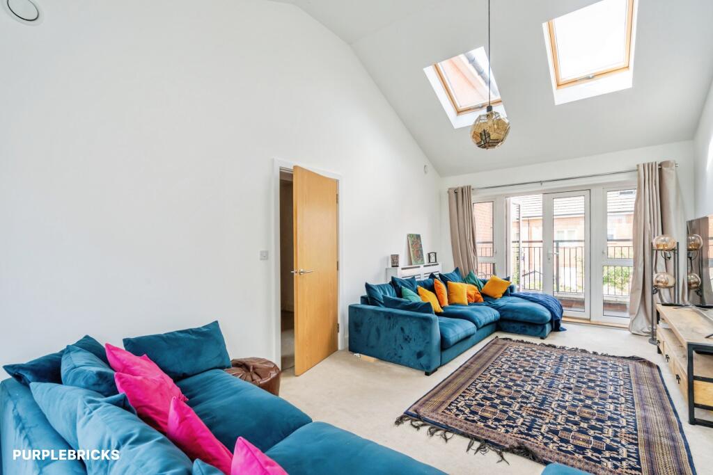 House in Chichester, Summersdale - More