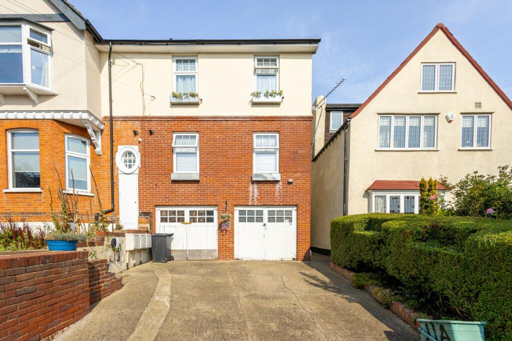 Apartment in Ilford