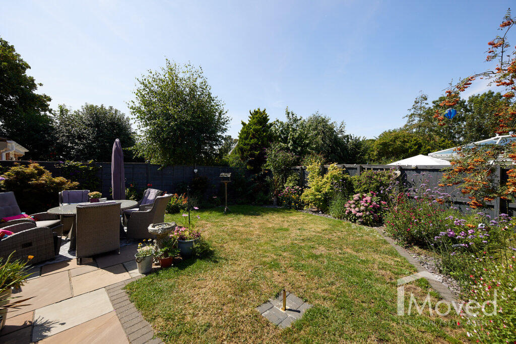 House in York, Brayton - More