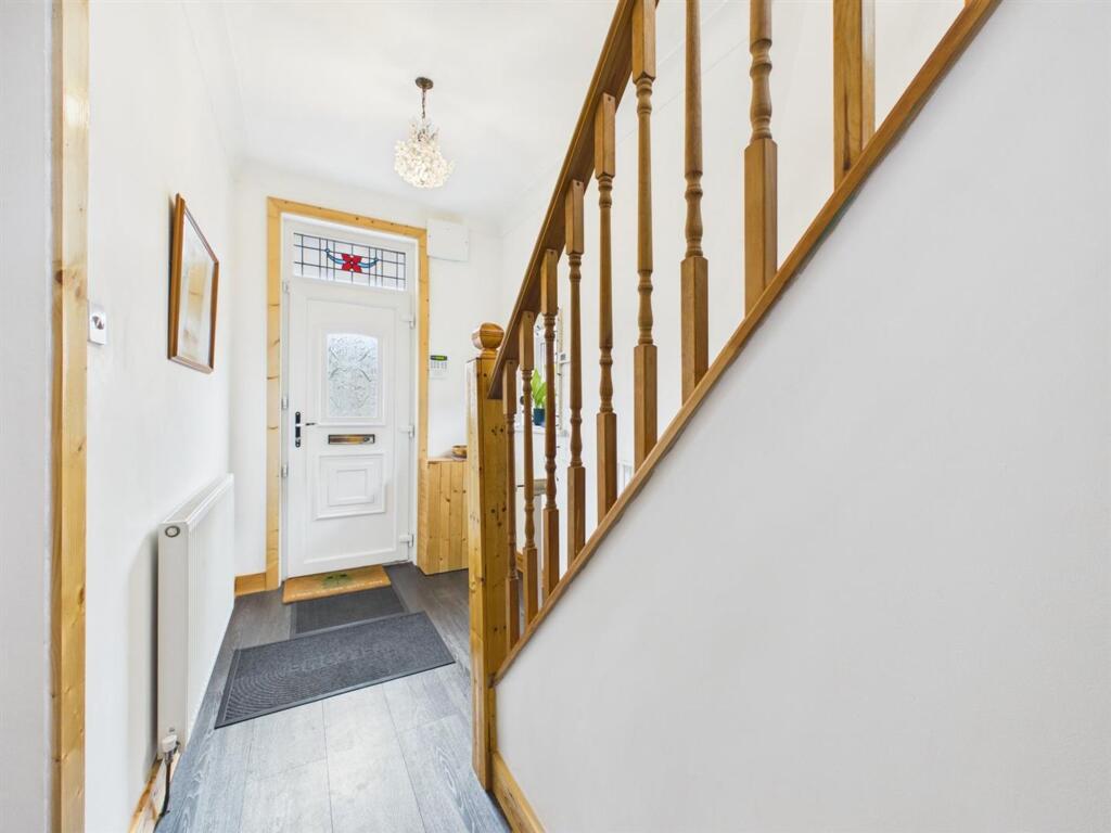 House in Morecambe, Great Wood - More