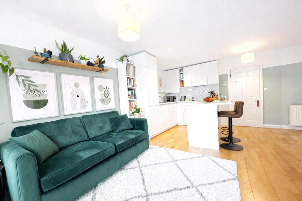 Main image of property: Belmont Hill, London, SE13