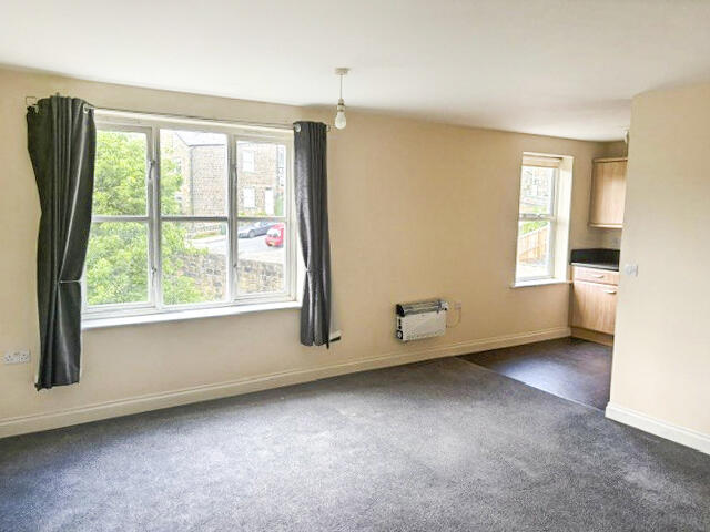 Apartment in Bradford, Bingley - View 2