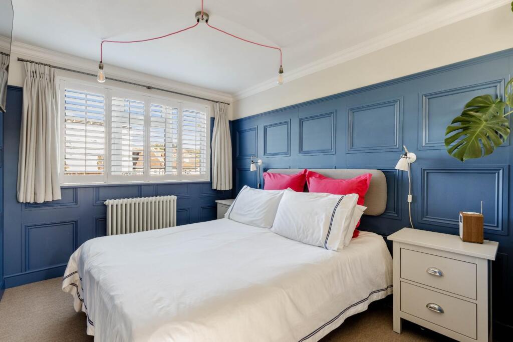 House in London - View 5