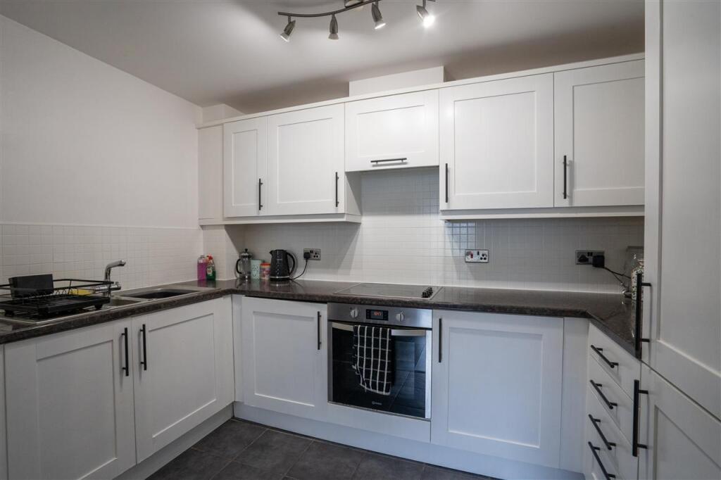 Apartment in Birmingham, Acocks Green - More