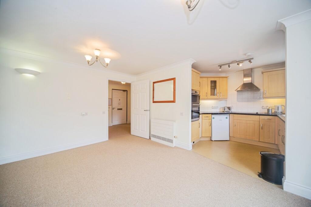 Apartment in Southampton - More