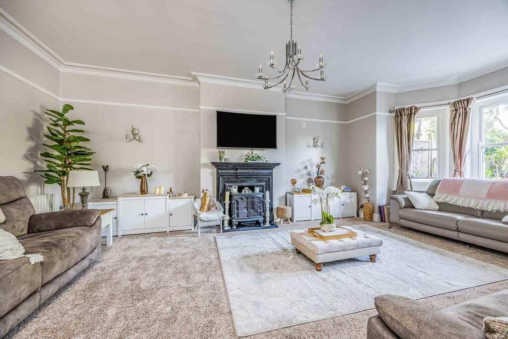 Apartment in Portsmouth - View 3
