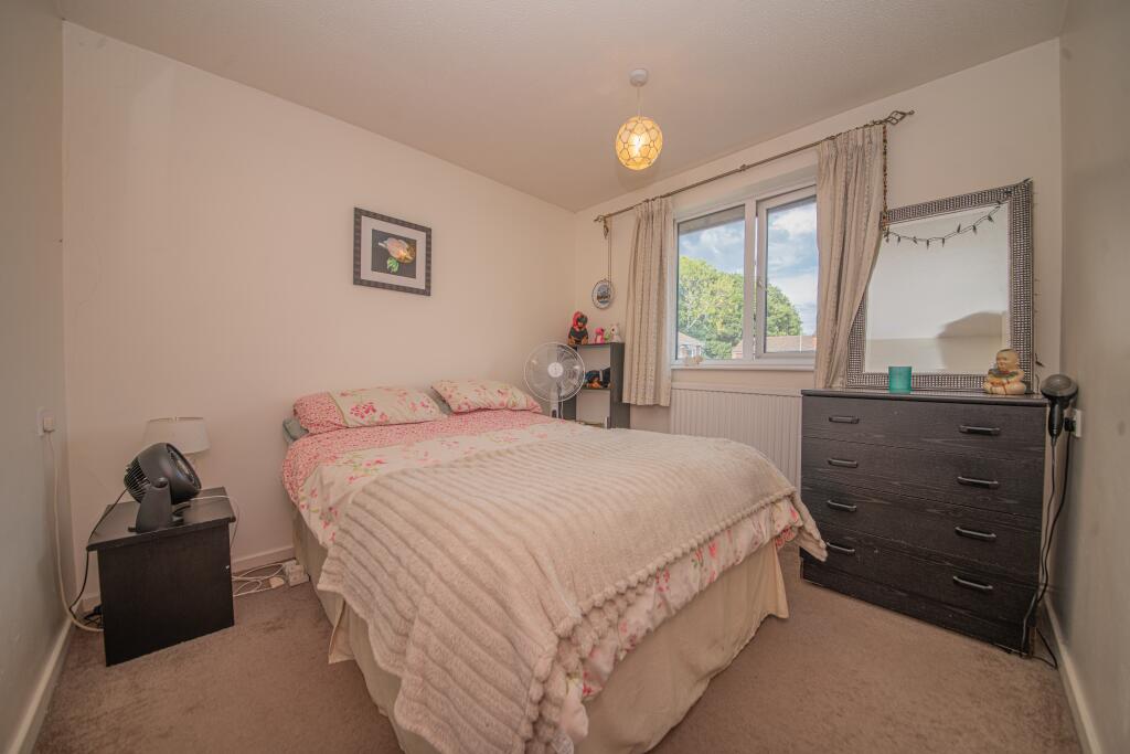 Apartment in Eastleigh, Stoke Common, Bishopstoke - More