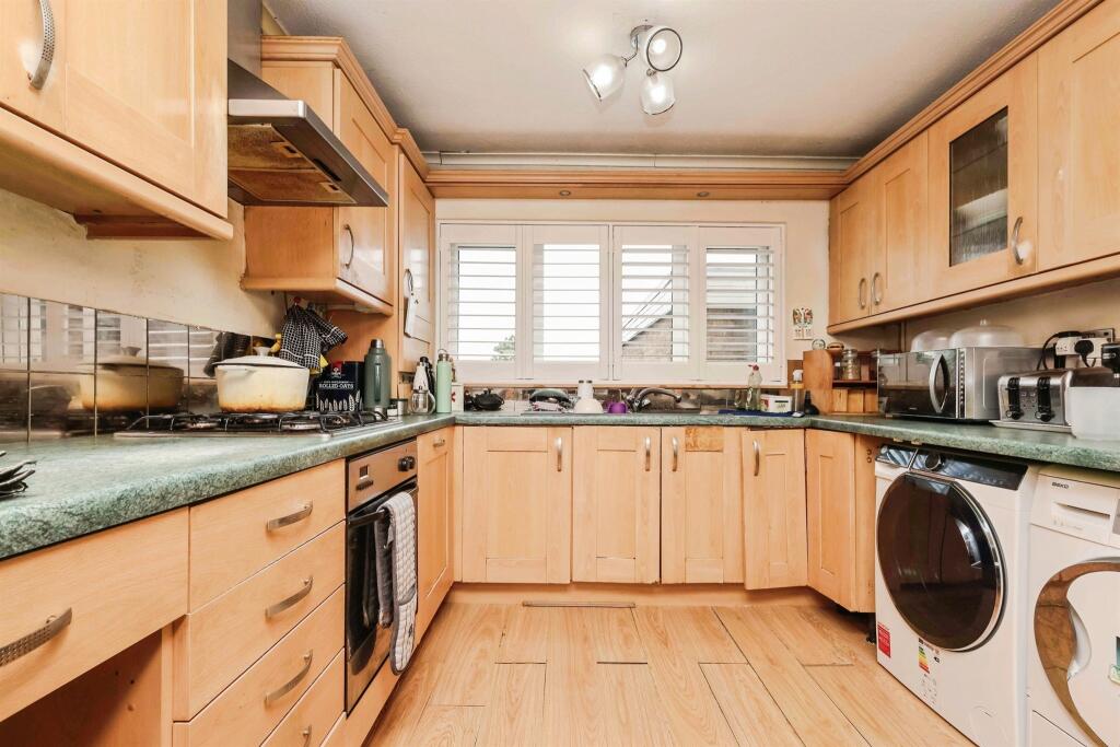 House in Birmingham, West Midlands - View 2