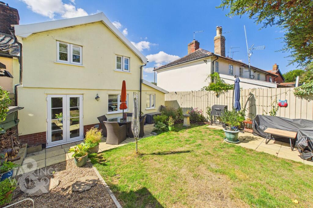 House in Ipswich - View 4