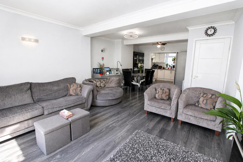 House in London, Morden - View 3