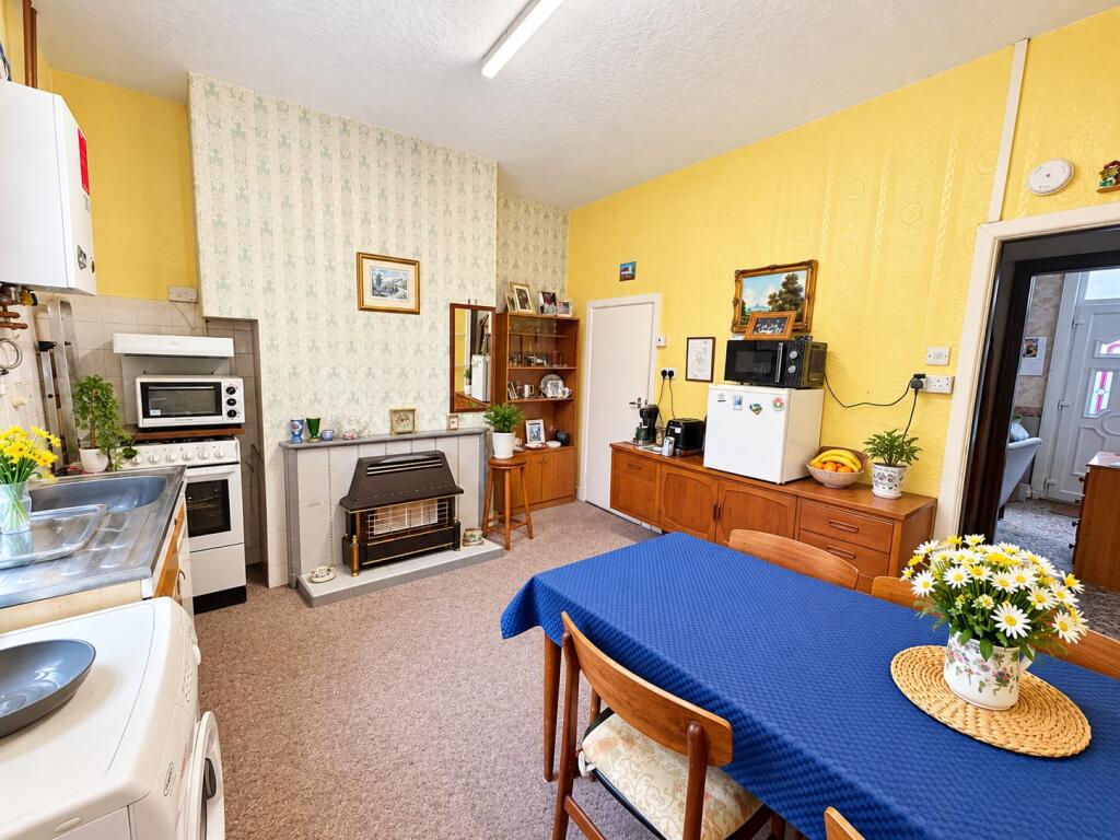 House in Stockport, Woodbank Estate, Portwood - View 4
