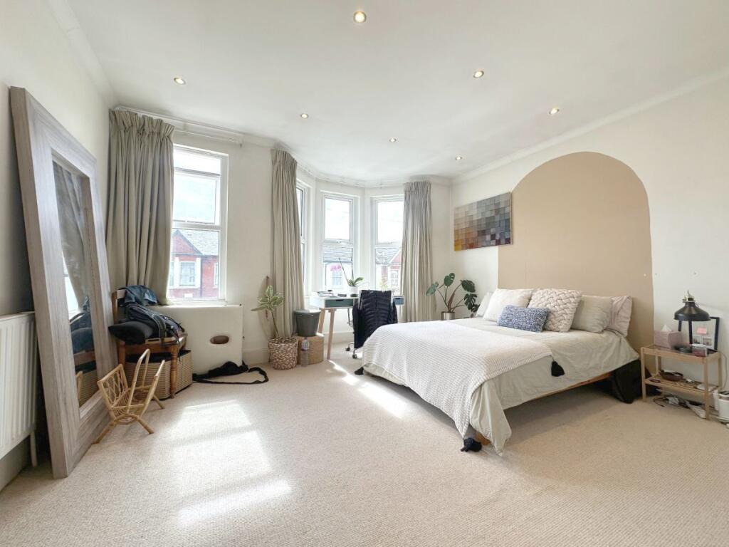 House in London - View 4