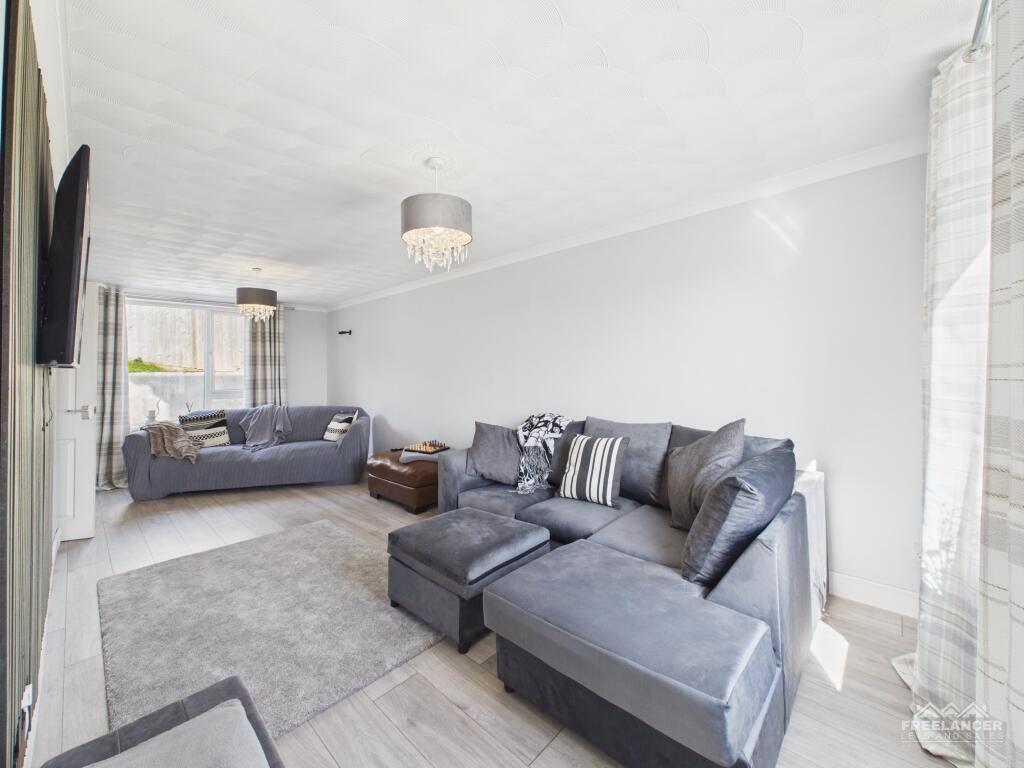 House in Newport, Bettws - More