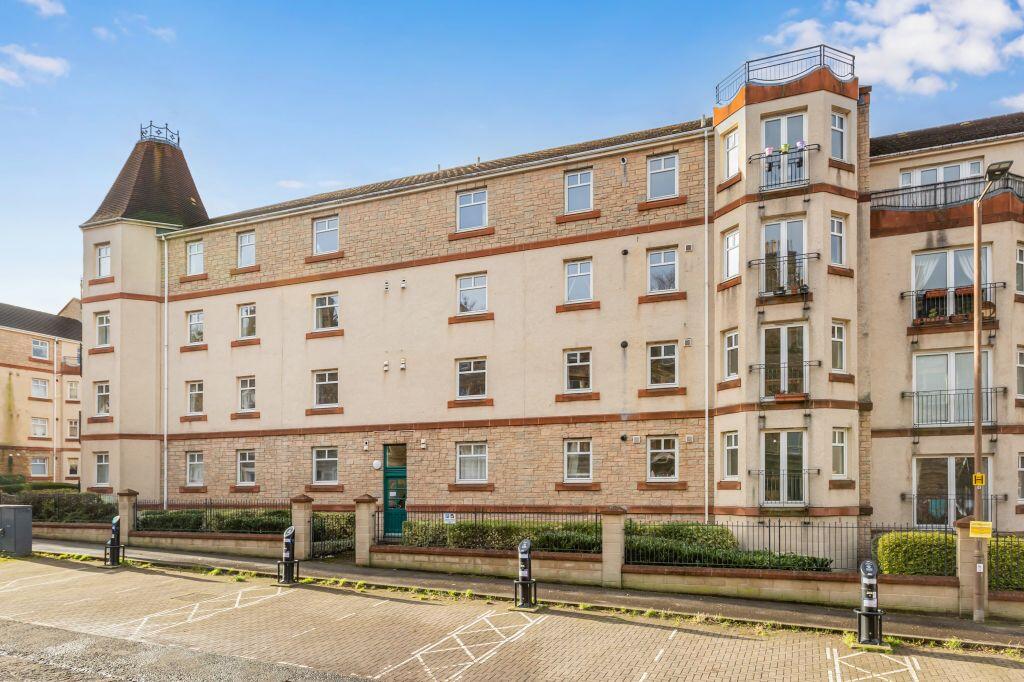 Main image of property: 24/5 Sinclair Place, Edinburgh, EH11 1AN