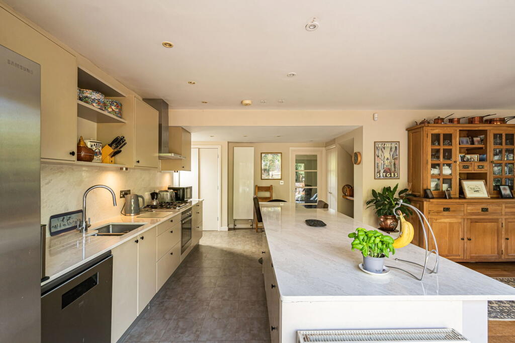 House in Waverley, Lords Hill Common, Wonersh - View 4