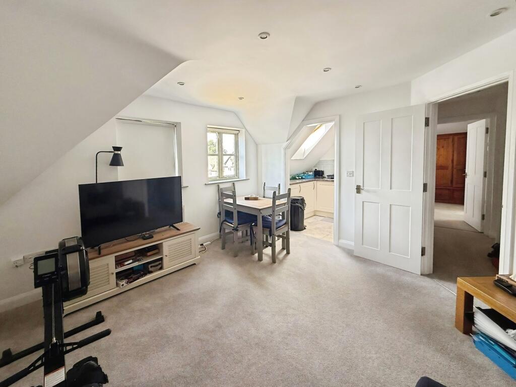 Apartment in Oxford - View 2