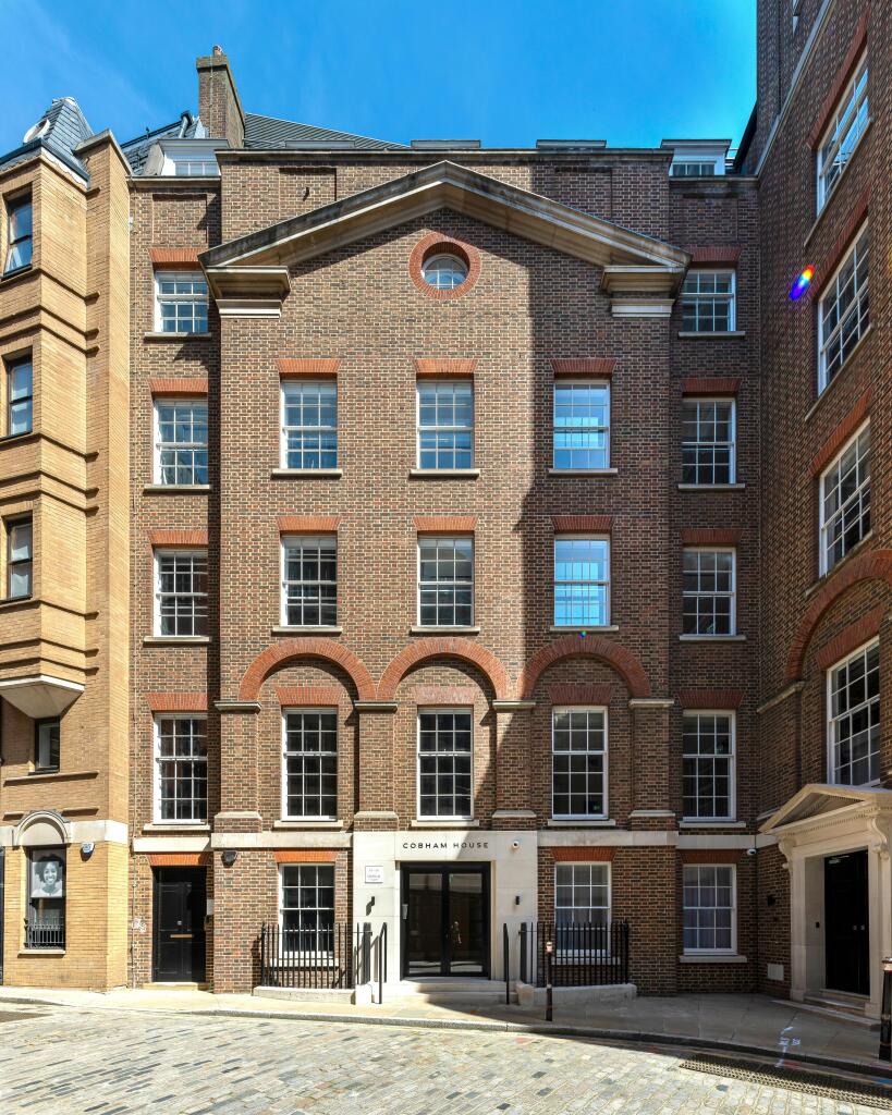 EDIT_Pano_8223_8225 - 250526_SCD_Cobham_House_©_Peter Landers Photography - Large.jpg