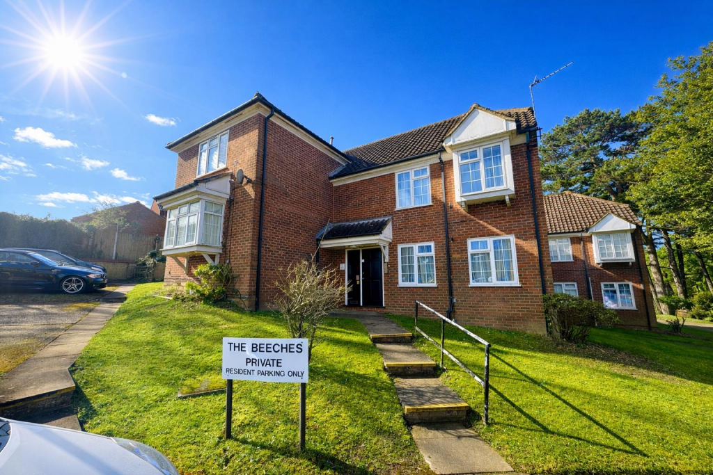 Main image of property: Somersby Close, Luton, LU1 3XB