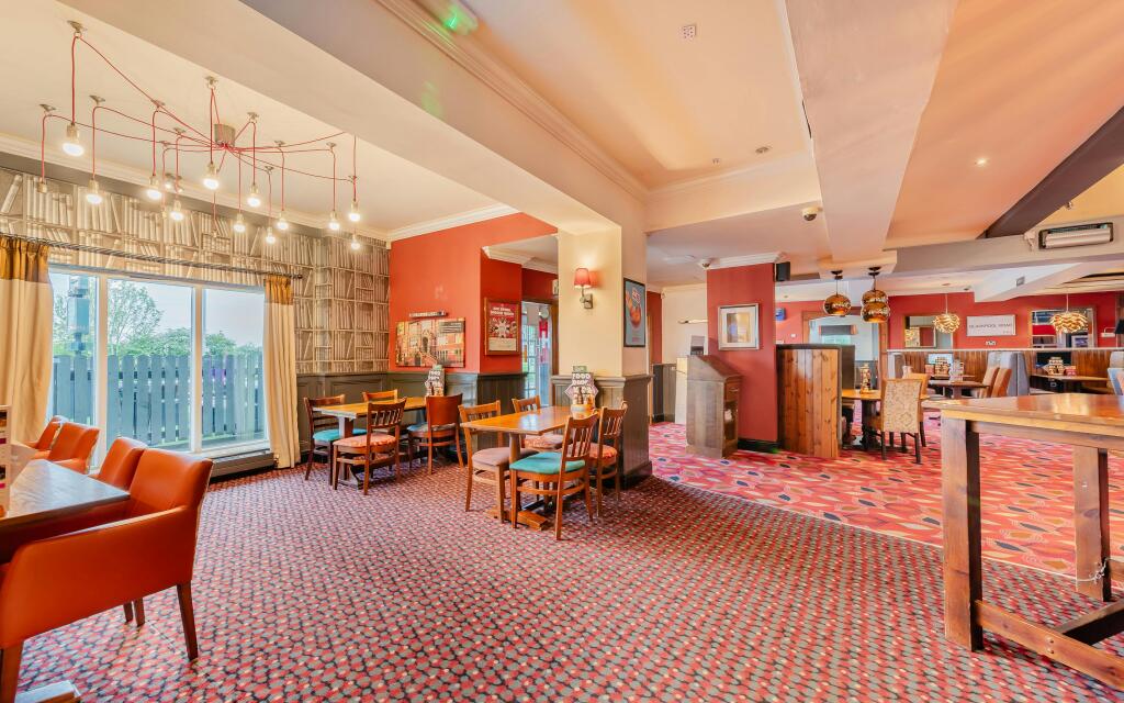 8690267-interior13.jpg