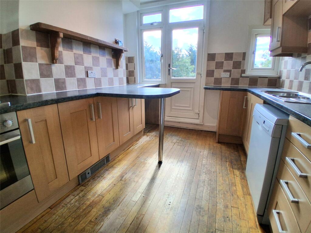 Apartment in Enfield - View 3
