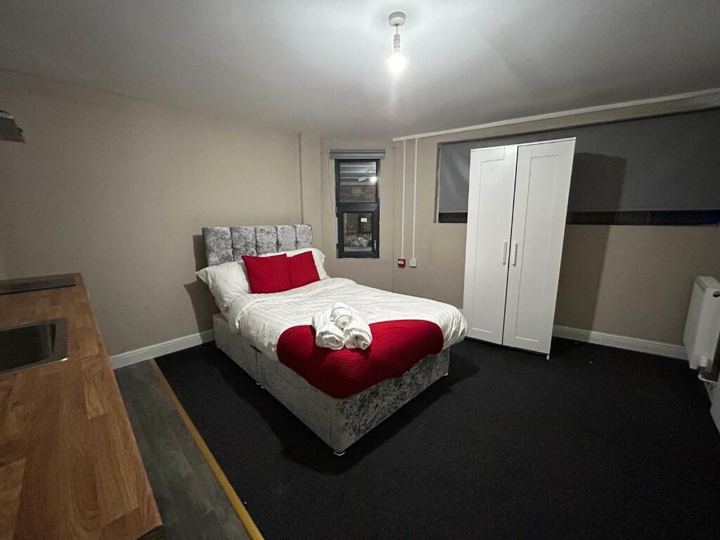 Studio flat for rent