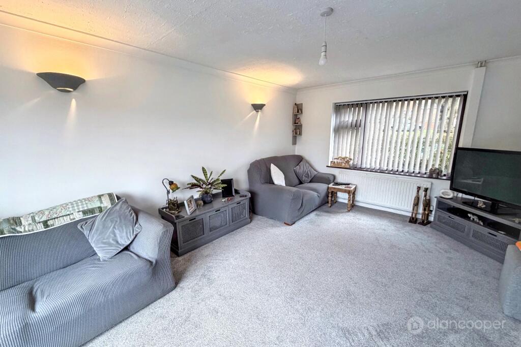 Queen Elizabeth Road, Nuneaton, CV10 9BA photo 4