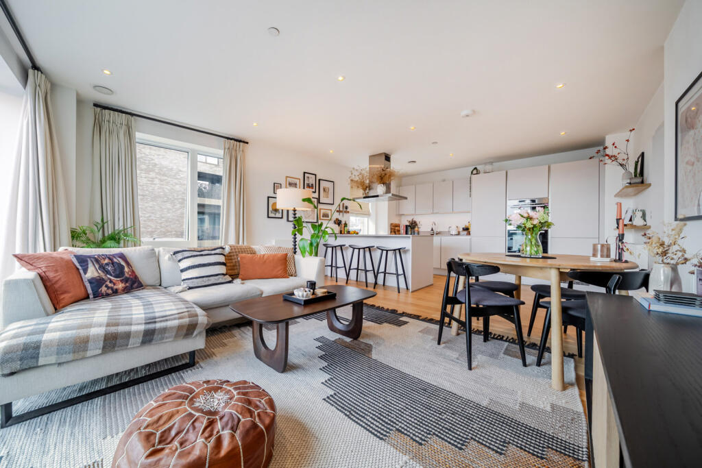 Main image of property: West Parkside, Greenwich Peninsula
