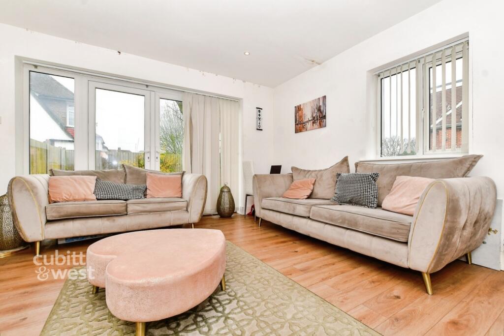 Main image of property: Bridle Road, Croydon CR0