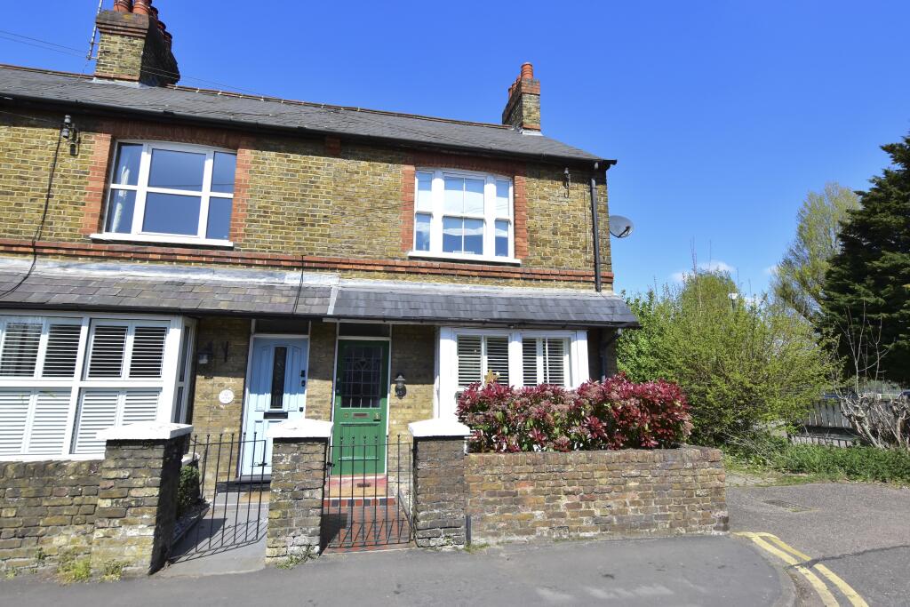 Main image of property: Park Road, Rickmansworth, WD3