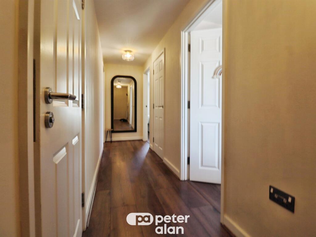 Apartment in Cardiff, Cathays - View 5