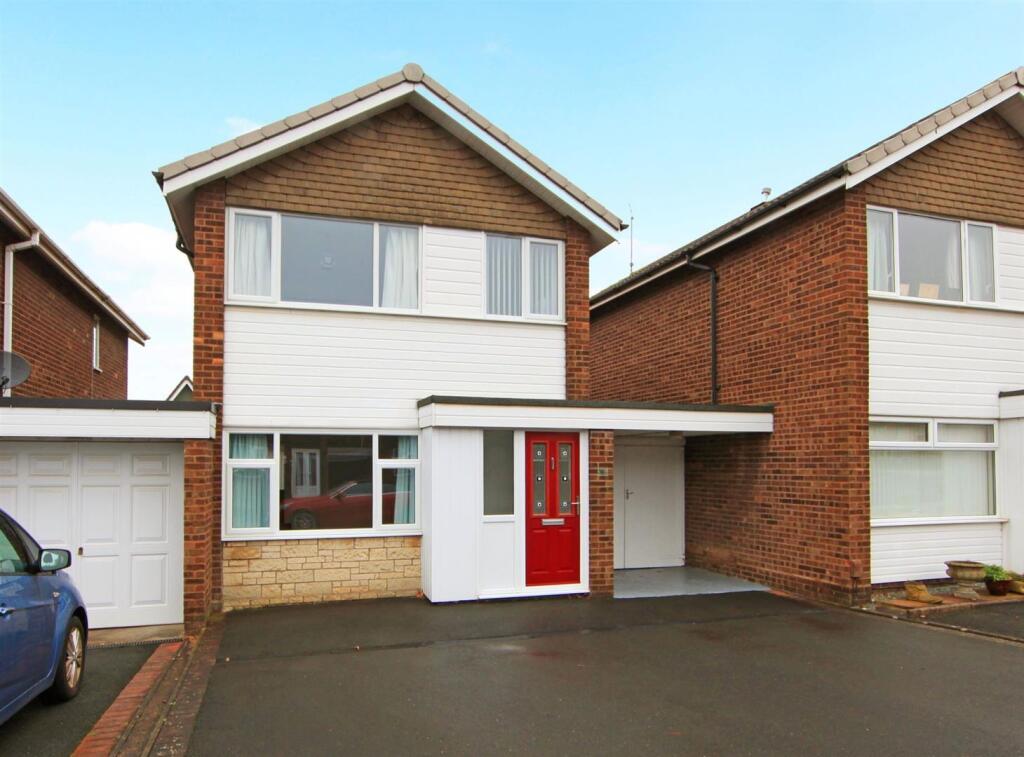 Main image of property: Oak Avenue, Newport