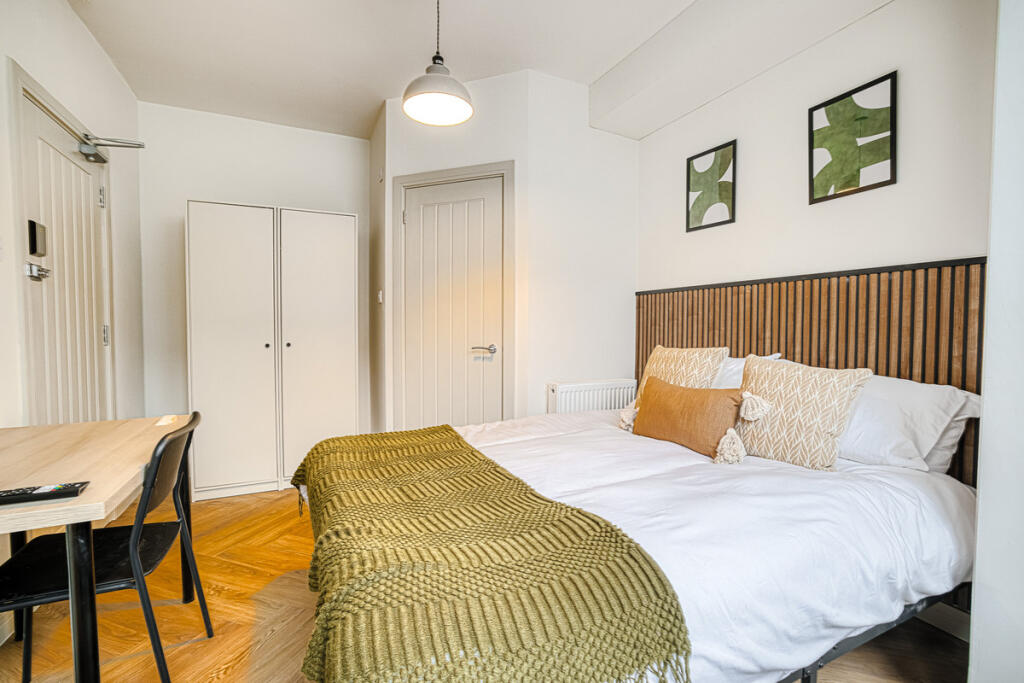 Main image of property: Priestfield Road, Gillingham, ME7