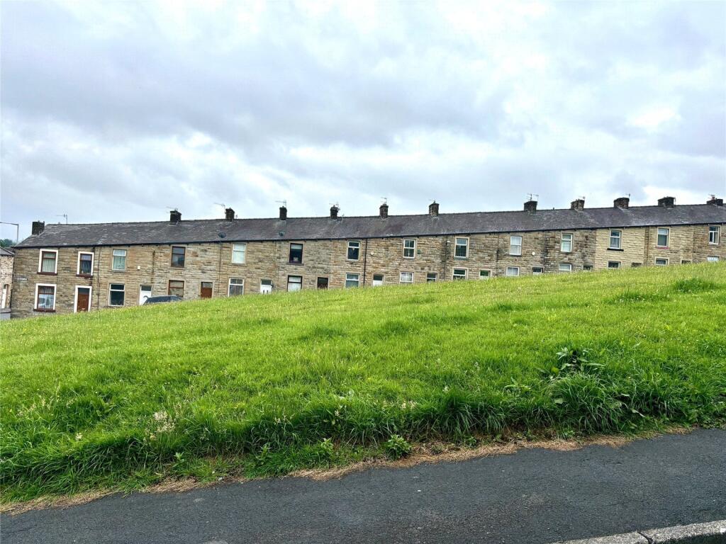 House in Burnley, Padiham - View 2