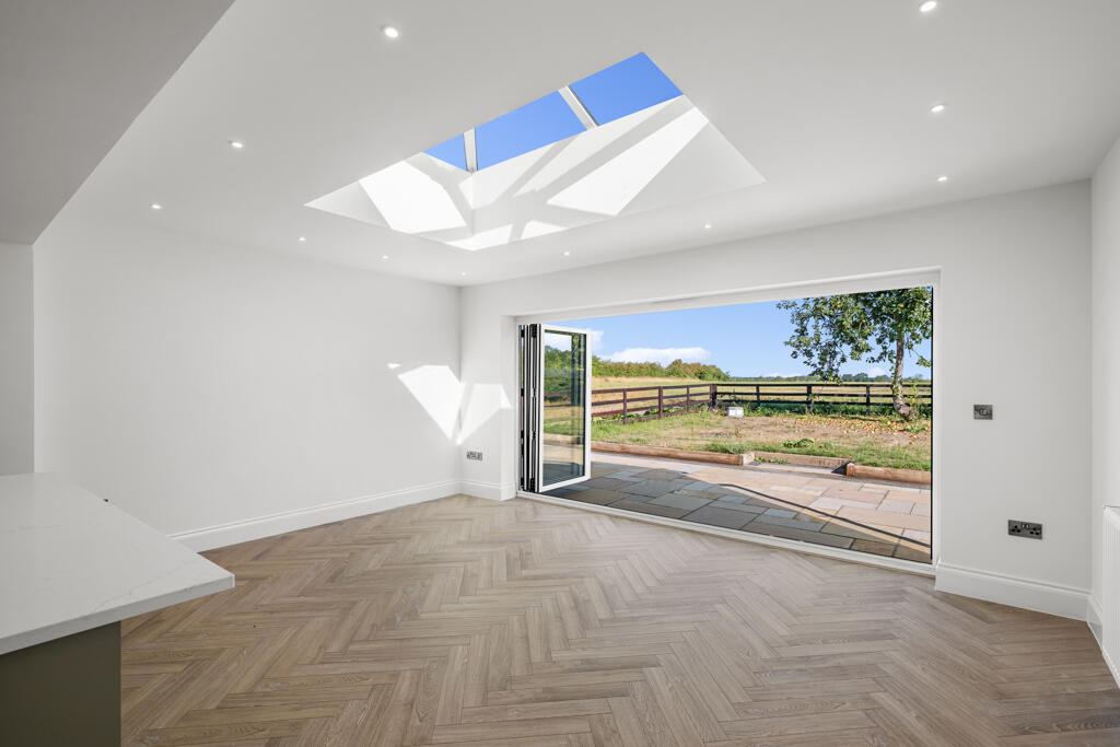 House in Lincoln, Wickenby - More
